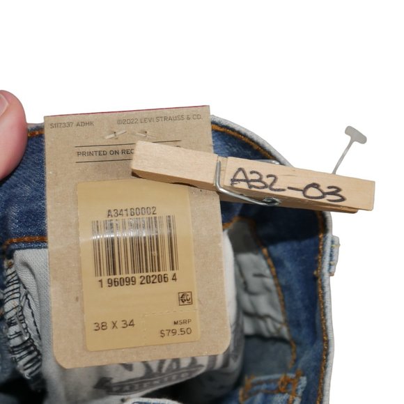 Levis 550 Relaxed Fit Men's Tapered Leg Jeans Size 38x34 Light Wash Paint Denim - Picture 9 of 10